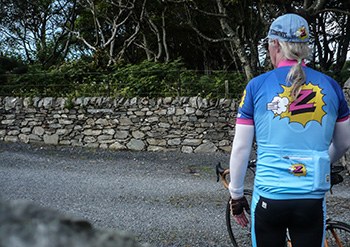 santini team z jersey and shorts