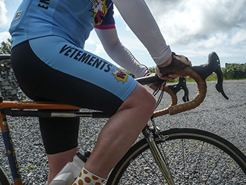 santini team z jersey and shorts